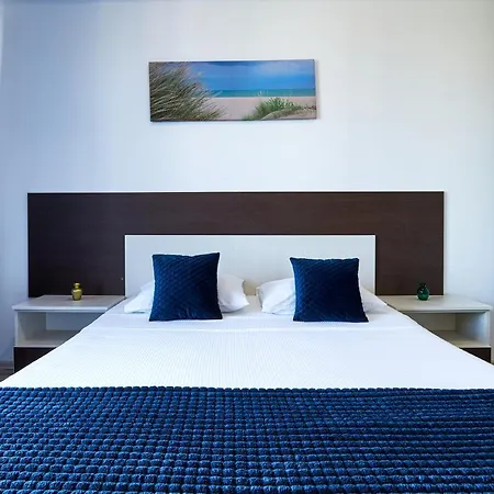 Summerland Sun Apartment *